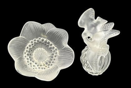 Lalique 'Anemone' Crystal Sculpture and Nina Ricci Perfume Bottle