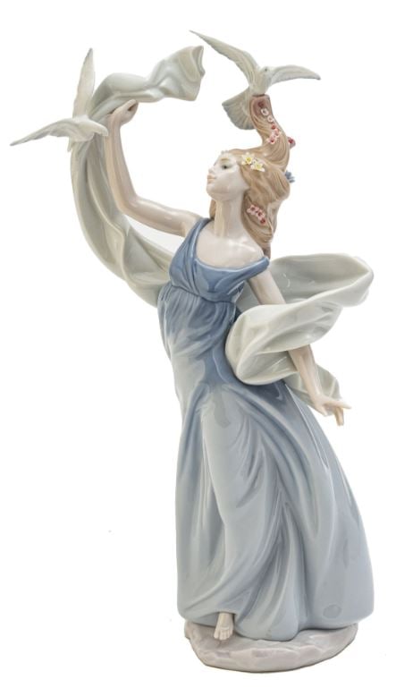 Lladro 'New Horizons' #6570 Porcelain Figurine (1 of 1)