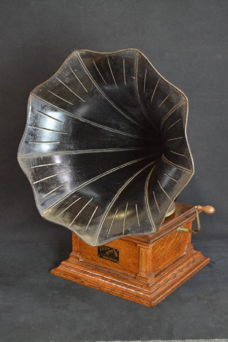 VICTOR TYPE III 30255A TABLE TOP VICTROLA (1 of 6)