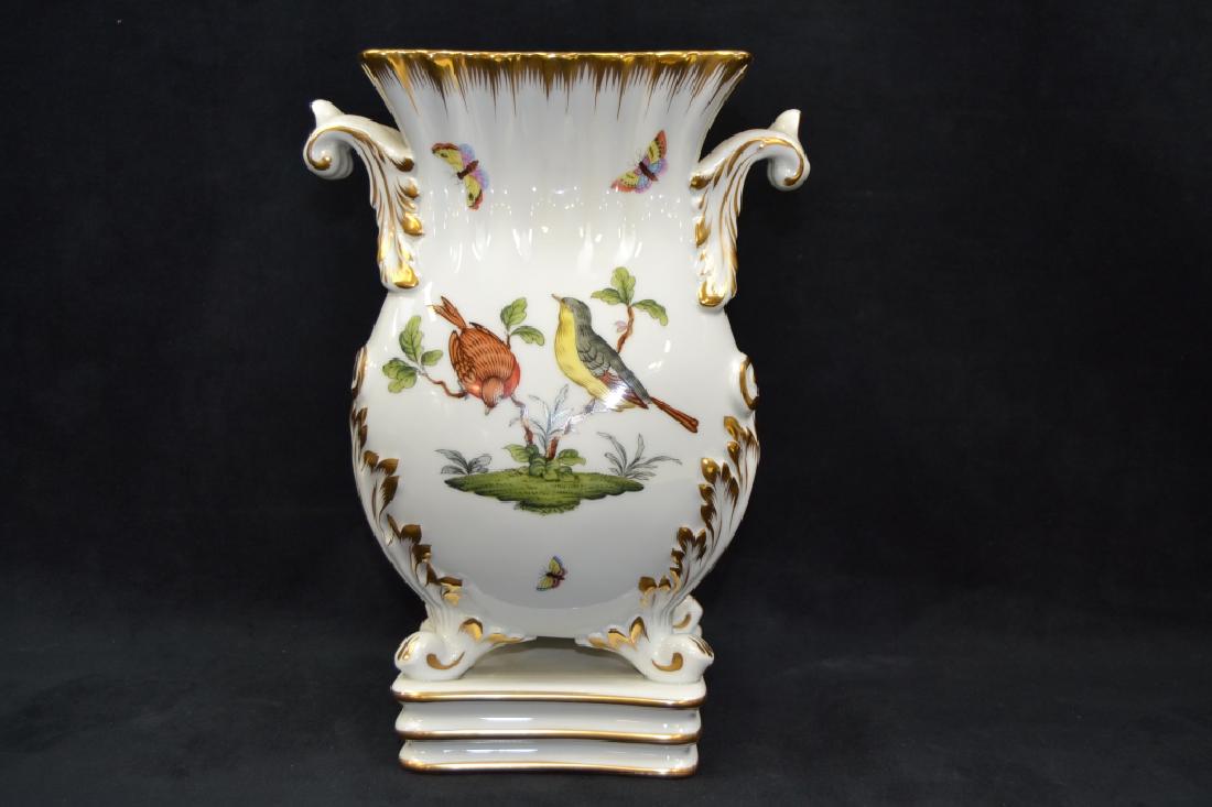 HEREND "ROTHSCHILD BIRD" PORCELAIN VASE (1 of 3)
