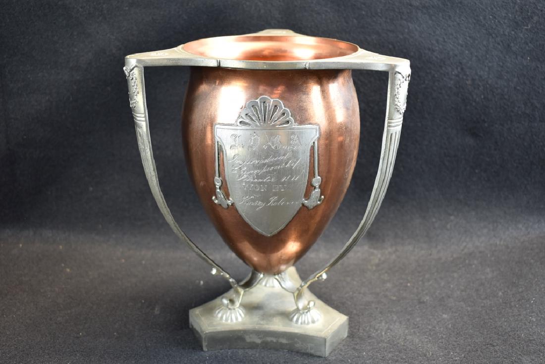 1911 PAIRPOINT 3 HANDLED LOVING CUP TROPHY: 9 1/4" TALL