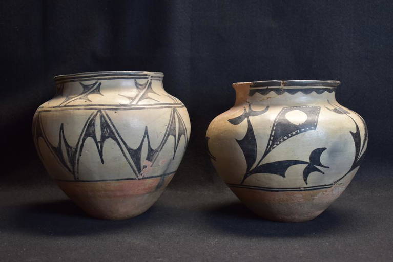 2 Pottery Native American Pots