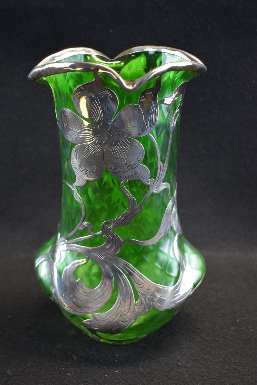 LOETZ STYLE VICTORIAN STERLING OVERLAY GLASS VASE (1 of 2)