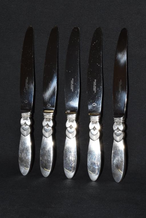 5 GEORG JENSON STERLING DINNER KNIVES (1 of 6)