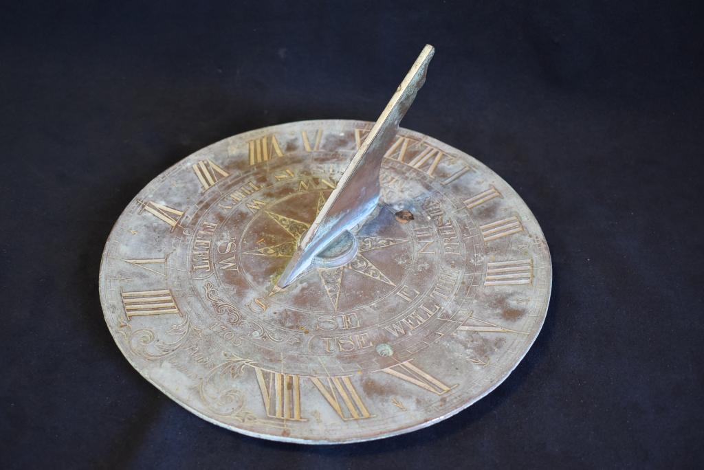BRONZE SUNDIAL SIGNED J. MILLS LONDON (1 of 4)