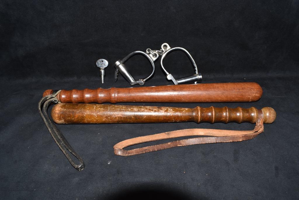 2 BOBBIES' POLICE BATONS & PAIR HANDCUFFS W/ KEYS (1 of 3)