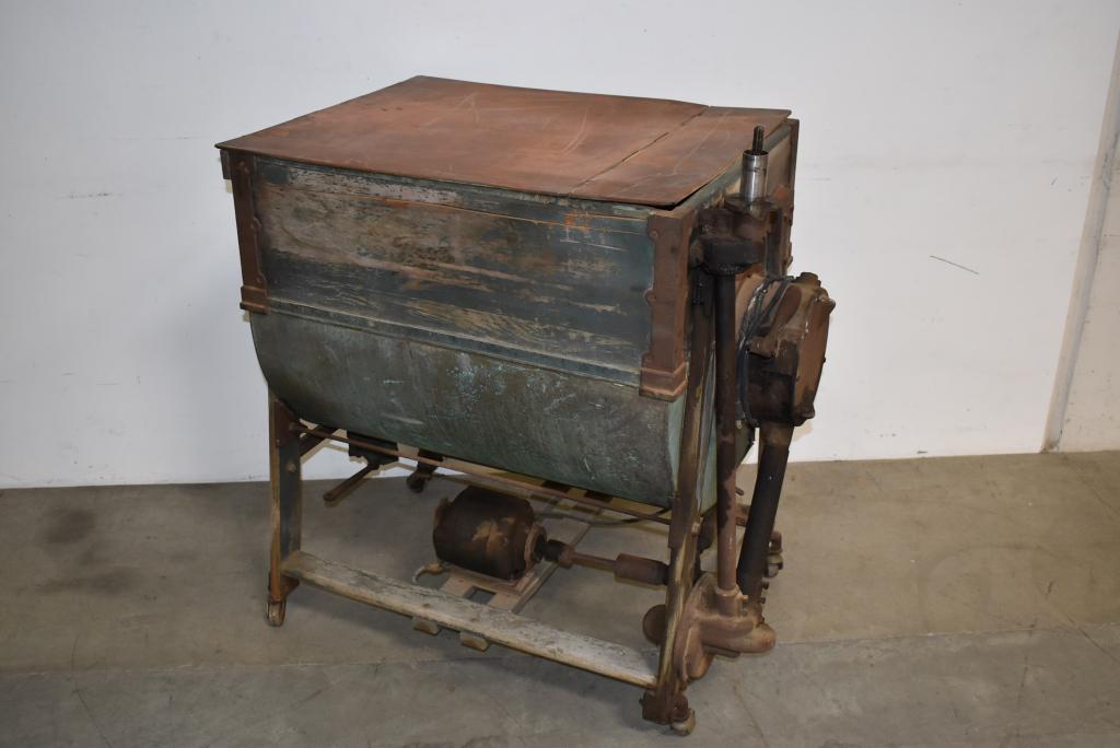 EARLY 1900'S THOR COPPER TUB WASHING MACHINE (1 of 3)