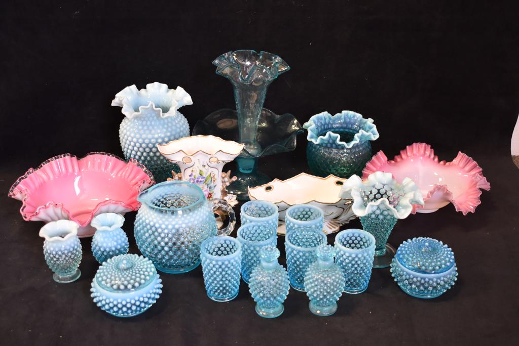 GROUPING OF MISC FENTON AND PORCELAIN (1 of 1)