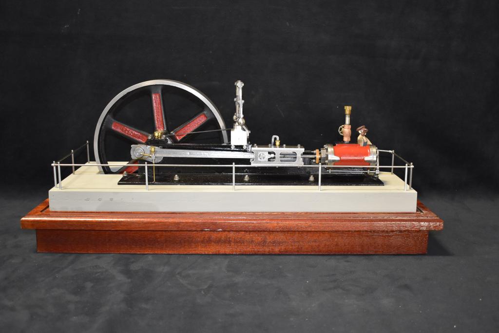 RESTORED LIVE STEAM ENGINE MODEL (1 of 4)