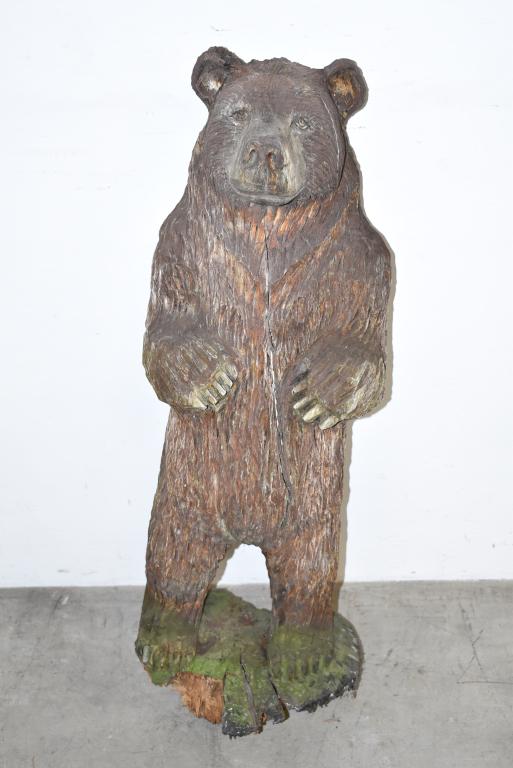 CARVED WOOD BEAR STATUE (1 of 1)