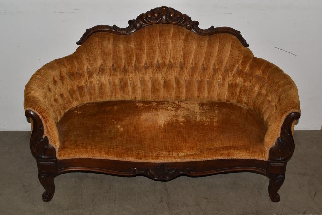SMALL VICTORIAN SETTEE (1 of 3)