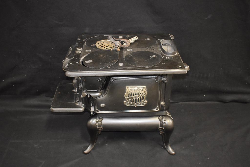 NATIONAL CAST IRON STOVE 8-16: 2 PC. BASE/TOP COMPLETE -- 31" x 22" x 29"