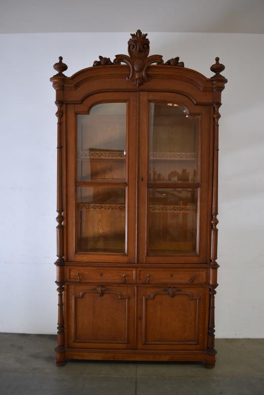 LARGE VICTORIAN GLASS FRONT 4 DOOR OAK CUPBOARD (1 of 6)