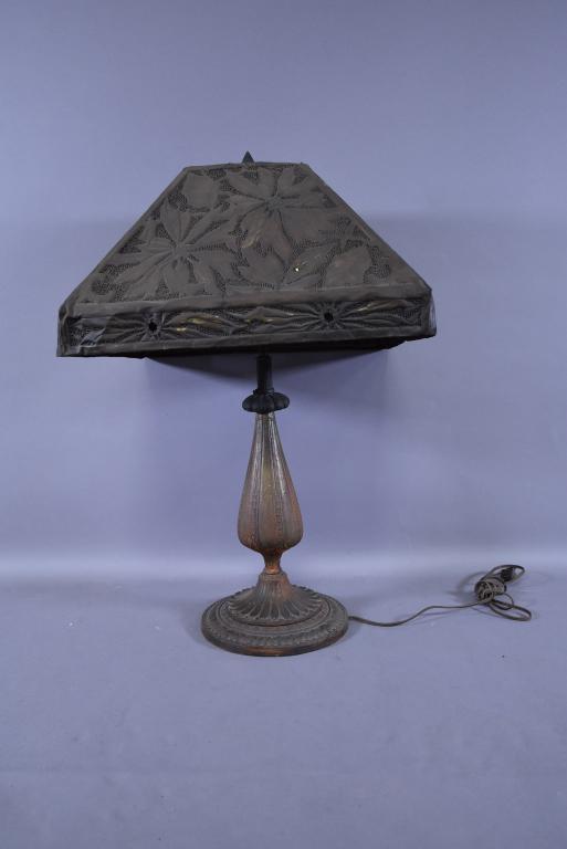 METAL TABLE LAMP W/ PIERCED METAL SHADE (1 of 4)