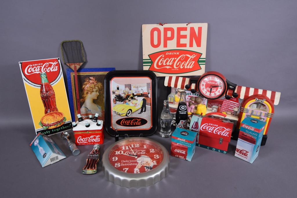 COLLECTION OF MOSTLY MODERN COCA COLA COLLECTIBLES (1 of 1)