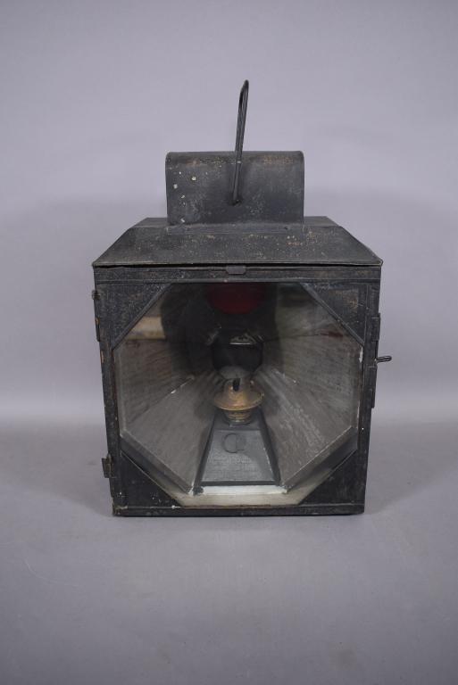 ANTIQUE KEROSENE MARINE LANTERN (1 of 4)