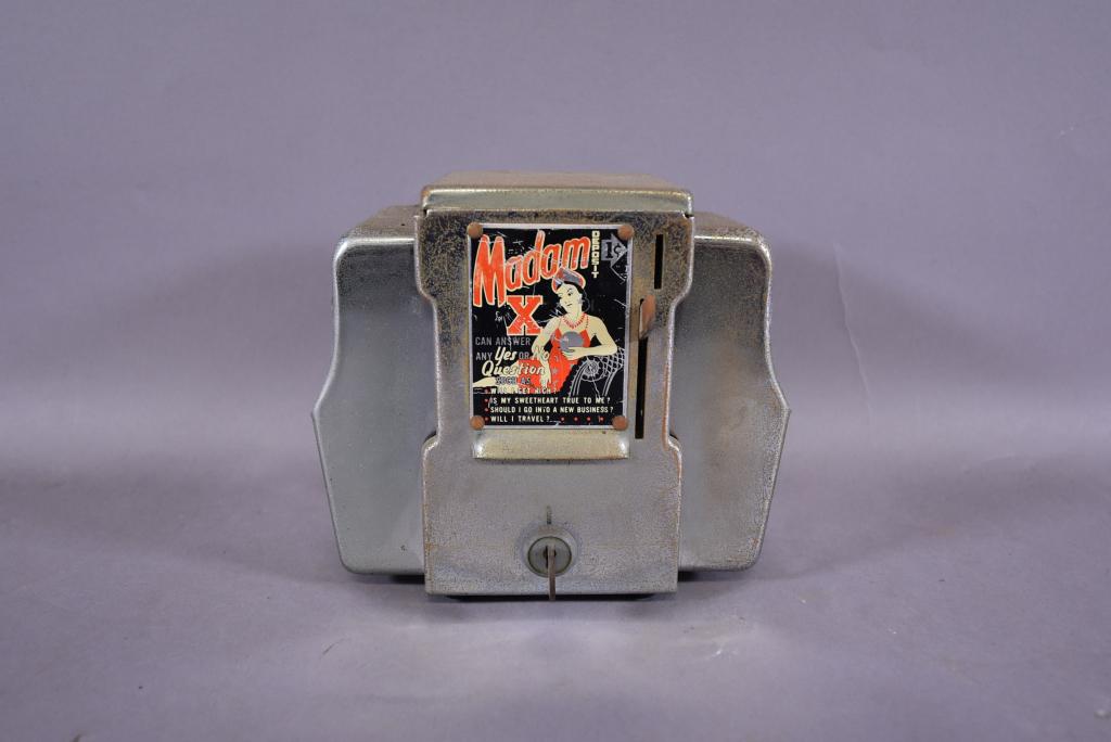 MADAM X COIN OP. FORTUNE TELLING NAPKIN HOLDER (1 of 4)