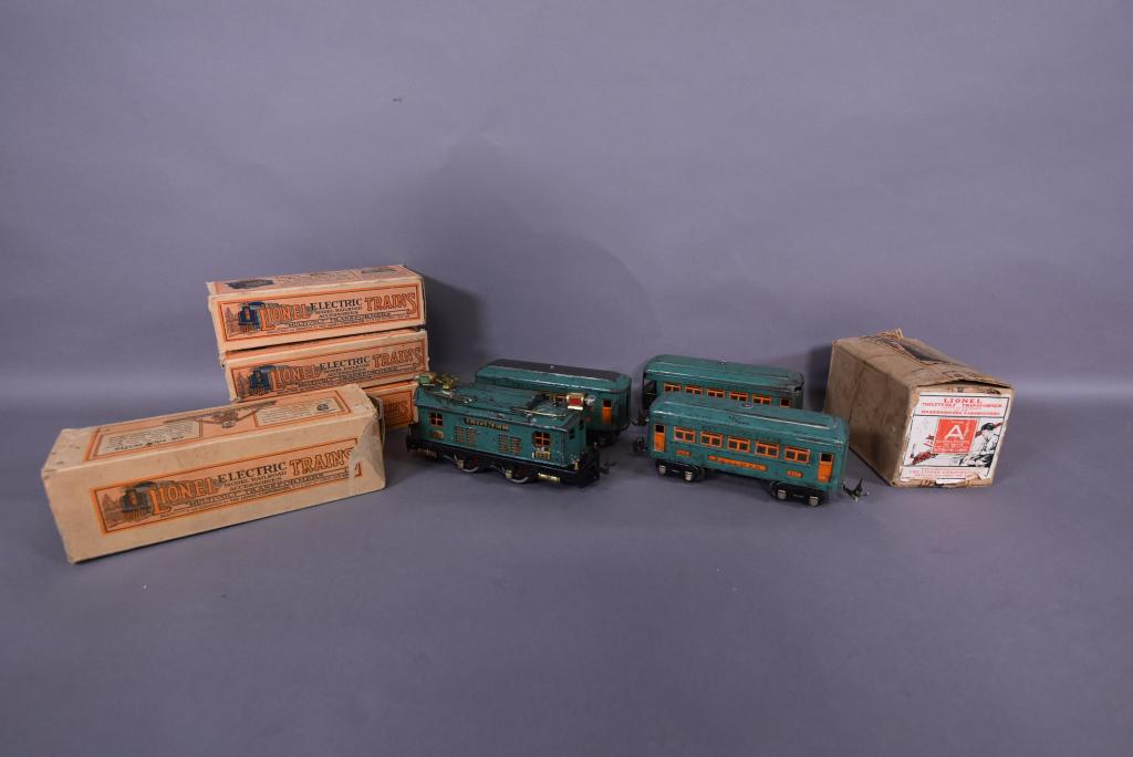 LIONEL PREWAR O GAUGE TRAIN SET WITH BOXES (1 of 2)