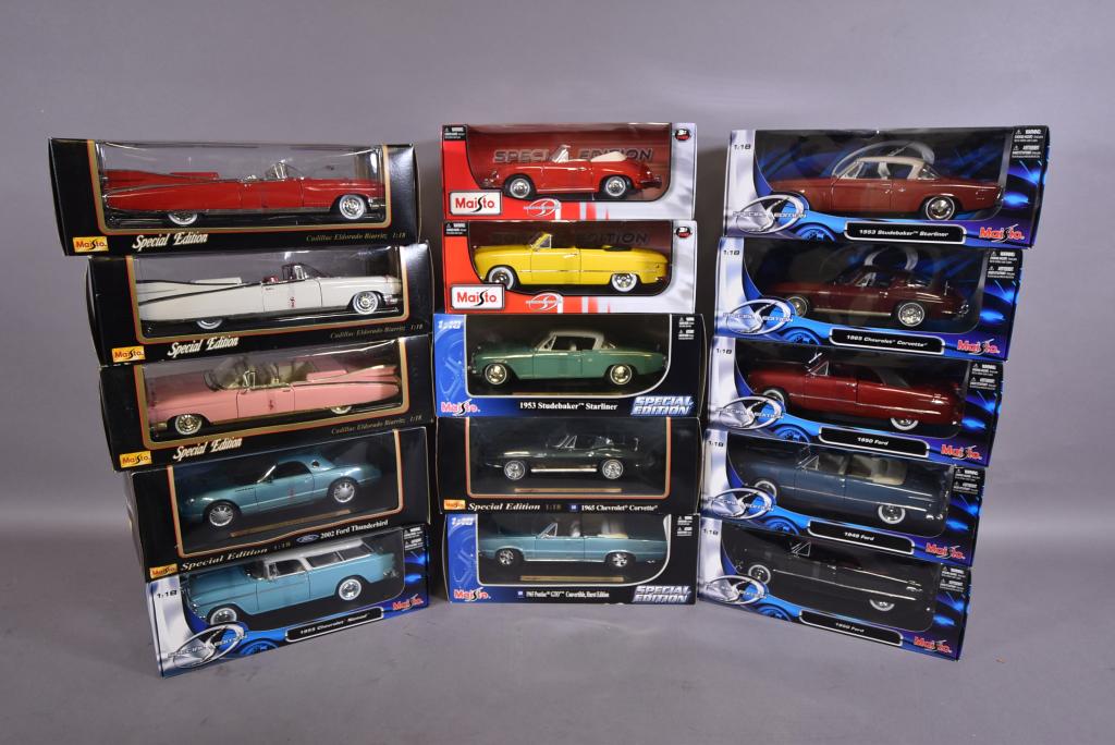 15 MAISTO 1:18 DIE CAST MODEL CARS (1 of 4)