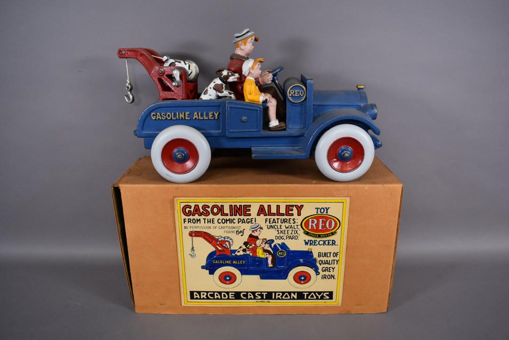 REO GASOLINE ALLEY WRECKER IN ORIGINAL BOX: LARGE COPY MADE OF STYROFOAM BY REO--20" LONG