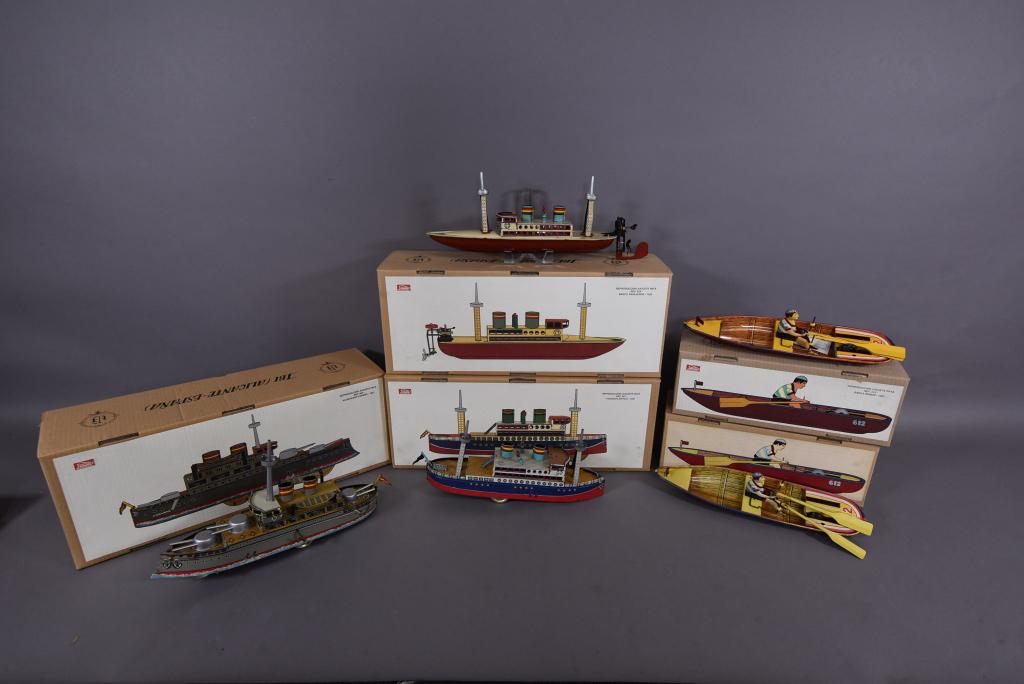 LOT OF 5 PAYA WIND UP BOATS IN ORIGINAL BOXES (1 of 4)