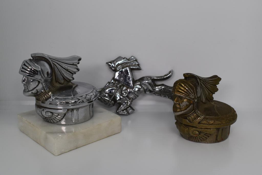 WILLY'S HOOD ORNAMENT & RADIATOR CAPS (1 of 7)