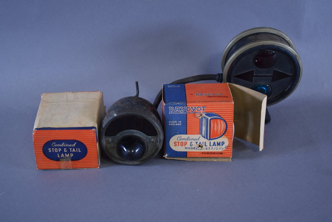GROUPING OF 4 VINTAGE TAIL LIGHTS INCLUDING A PAIR (1 of 1)