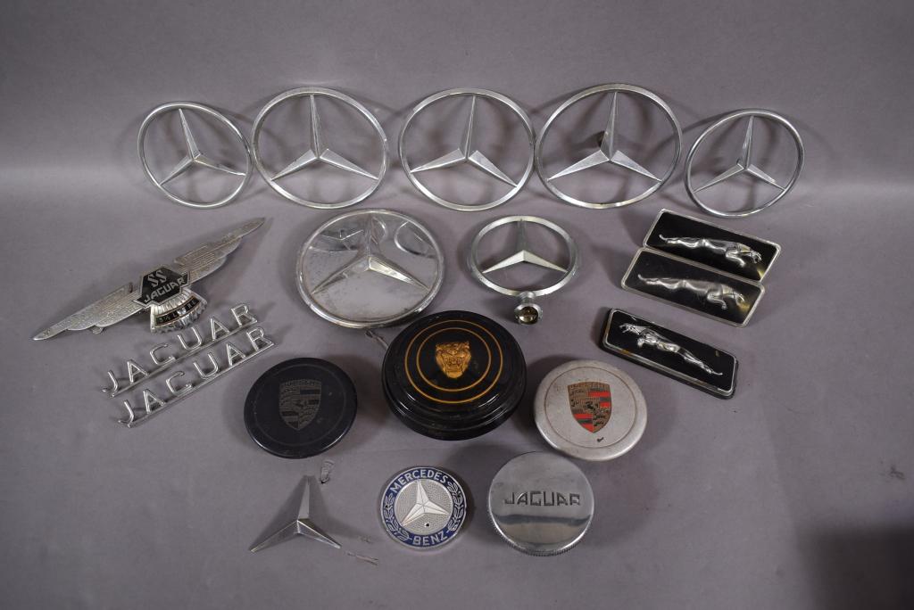 GROUPING OF 17 MISC CAR EMBLEMS & CAPS (1 of 1)