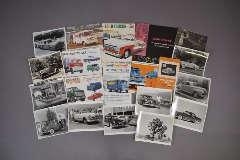 FORD PHOTOS & DEALERSHIP BROCHURES (1 of 3)