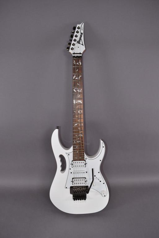 Ibanez JEMJR Steve Vai Signature JEM Series Guitar (1 of 4)