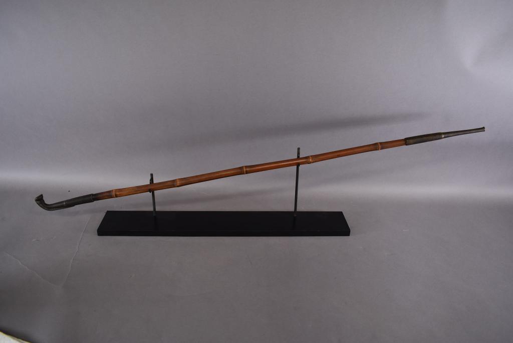 LONG CHINESE BAMBOO & METAL SMOKING PIPE W/ STAND (1 of 1)