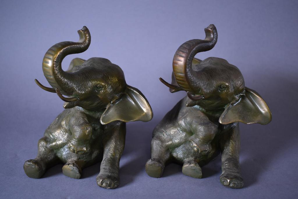 PAIR JENNING BROTHERS CAST METAL ELEPHANT BOOKENDS (1 of 3)