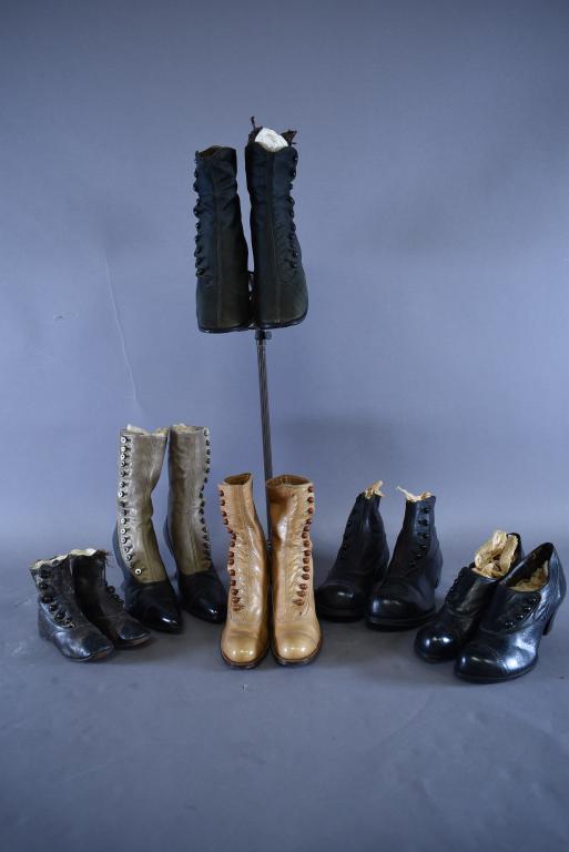 COLLECTION OF 6 PAIRS ANTIQUE BUTTON UP SHOES (1 of 4)