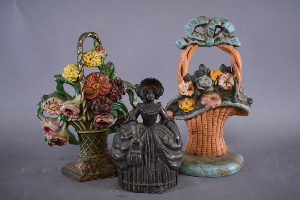 3 ANTIQUE CAST IRON DOORSTOPS (1 of 5)