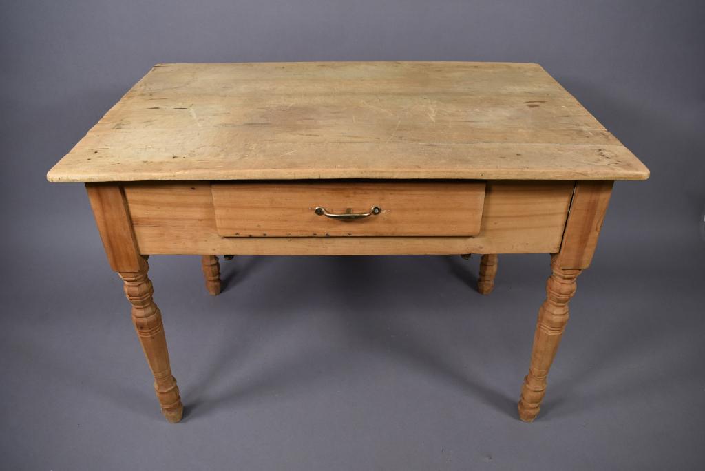 PRIMITIVE PINE 1 DRAWER KITCHEN TABLE (1 of 5)