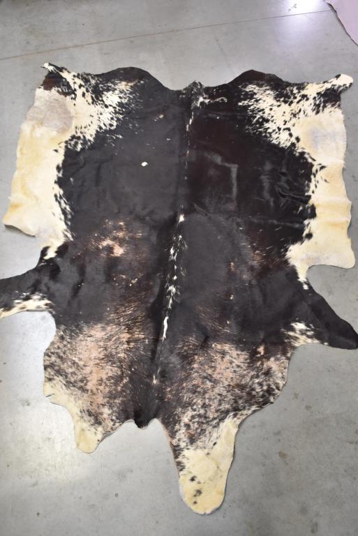 VINTAGE COWHIDE (1 of 5)