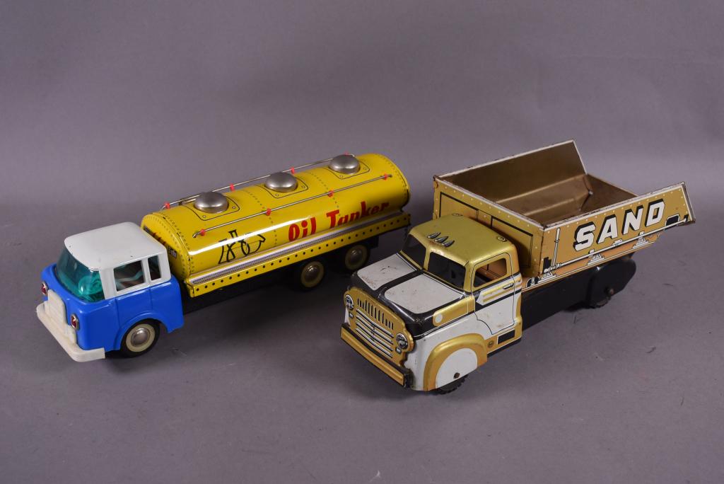 2 TIN TOY TRUCKS (MARX & TIN FRICTION) (1 of 4)