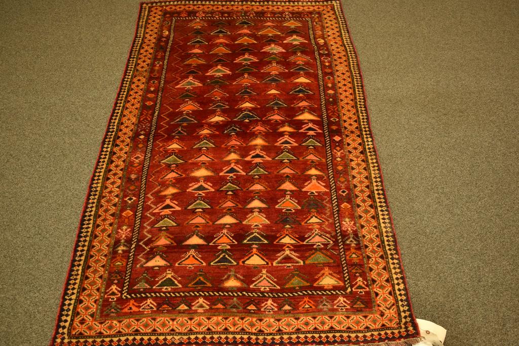 APPROX. 4'1" x 7'7" HANDMADE SHIRAZ PERSIAN RUG: GOOD CLEAN RUG