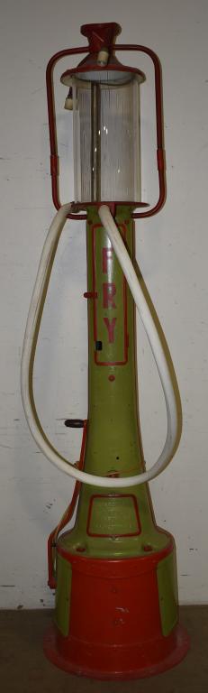 Guarantee Fry Model #17 Five Gallon Visible Gas Pu (1 of 3)