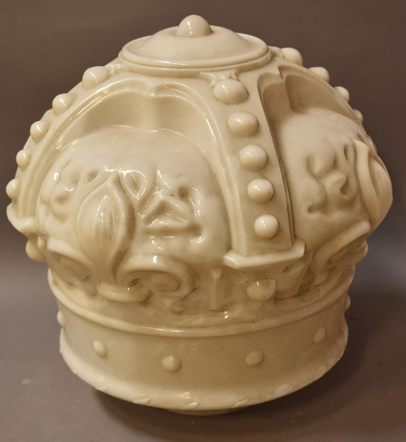 Standard Oil White Crown OPC Globe (1 of 4)