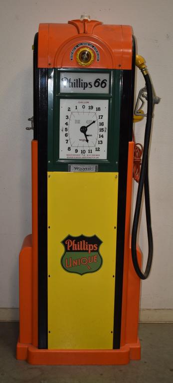 Wayne Model #60 Computing Gas Pump, Restored (1 of 4)