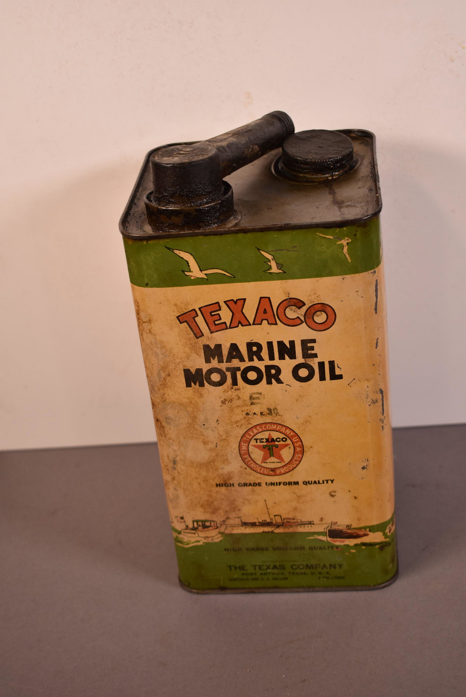 Texaco Marine Oil One Gallon Square Metal Can (1 of 2)