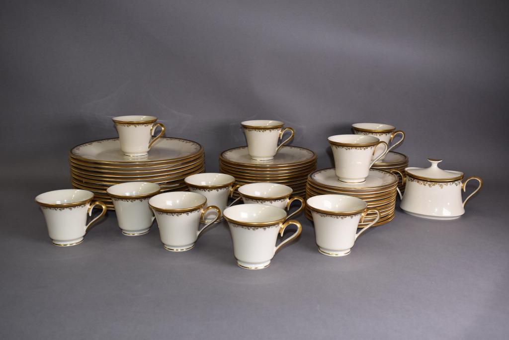 59 PCS LENOX ECLIPSE CHINA SET (1 of 1)
