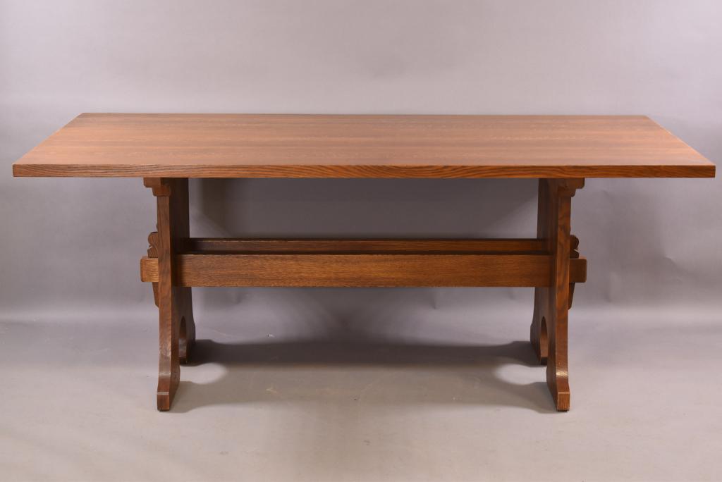 STICKLEY OAK KEY HOLE TRESTLE TABLE (MODERN) (1 of 5)