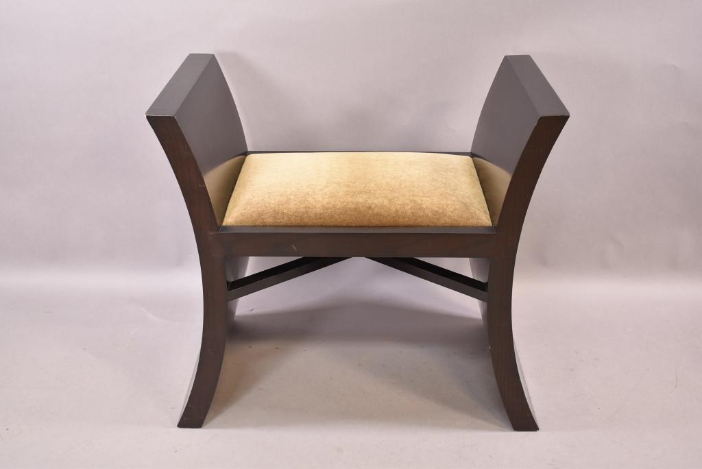 SMALL MODERN BENCH (1 of 3)