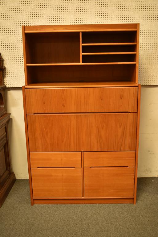 LARGE DANISH MID CENTURY MODERN TEAK WALL UNIT (1 of 4)