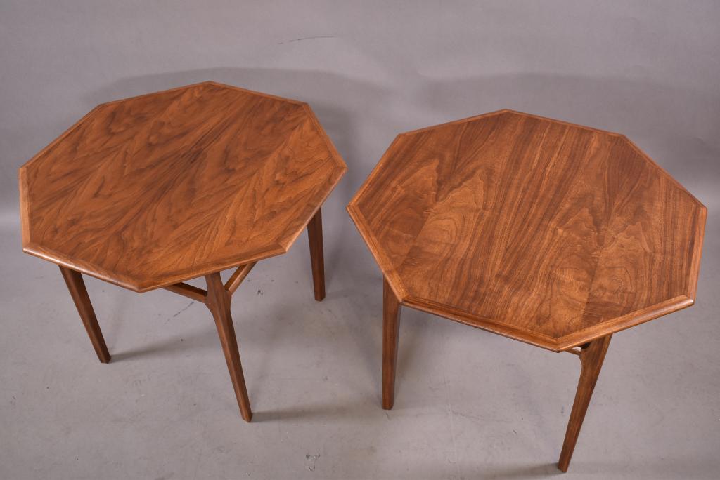 PAIR OF MID CENTURY MODERN OCTAGON SIDE TABLES (1 of 5)
