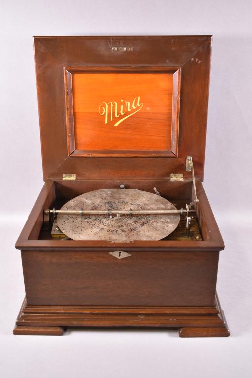 ANTIQUE MIRA SWISS DISC MUSIC BOX: SINGLE COMB, NO BROKEN TEETH, 12" DISC, WORKING CONDITION, WITH CRANK, NO KEY, 18" x 16" 10"