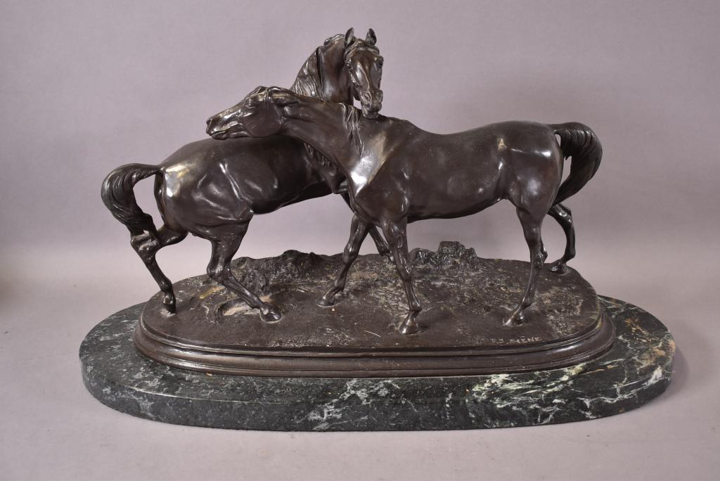 AFTER PIERRE JULES MENE HORSE BRONZE: LARGE 2 HORSE BRONZE ON MARBLE SIGNED J . P . MENE. GOOD PATINA. VERY GOOD CONDITION. NO IN HOUSE SHIPPING ON THIS ITEM. 26" W x 14" H