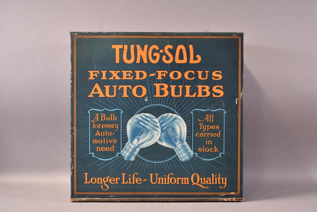 Tung-Sol Fixed Focus Auto Bulbs Metal Cabinet (1 of 4)